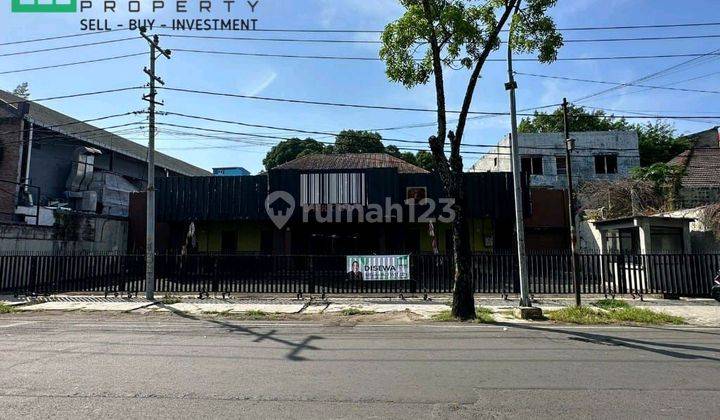 Disewakan Rumah Luas Cocok Untuk Cafe Makassar 1