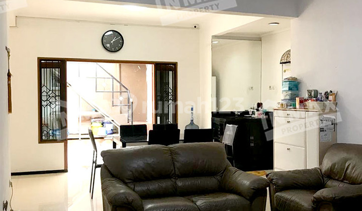 Rumah Sewa Darmo Permai Utarai Surabaya Barat,full Furnished Siap Huni 2