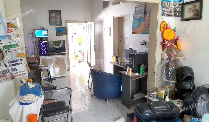 RUMAH NYAMAN BANGUNAN BELANDA DEKAT RSI DAN PASAR BESAR MALANG 3