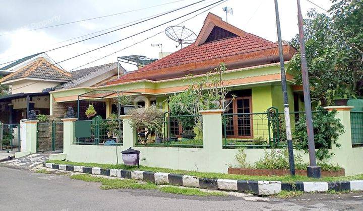 Rumah Hook Luas 261 M2,sulfat Agung Malang,dekat Superindo Sulfat,row.jalan Lebar 1