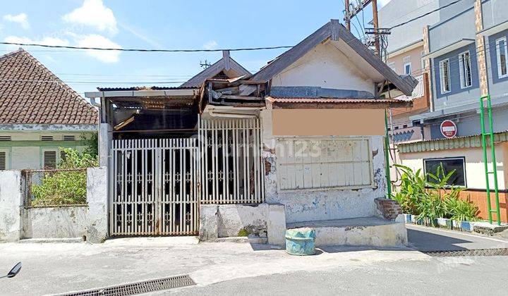 RUMAH HOOK LUAS BISA UNTUK USAHA DI PISANG CANDI MALANG 1