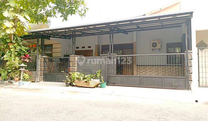 RUMAH NYAMAN DAN ASRI TERAWAT DI GRIYA SHANTA MALANG 1