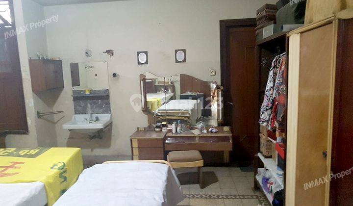 RUMAH NYAMAN TERAWAT BANGUNAN ASLI BELANDA  DI IJEN MALANG 7