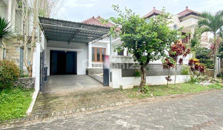 Rumah Luas Graha Golf Araya Malang,murah,row Jalan Lebar 1