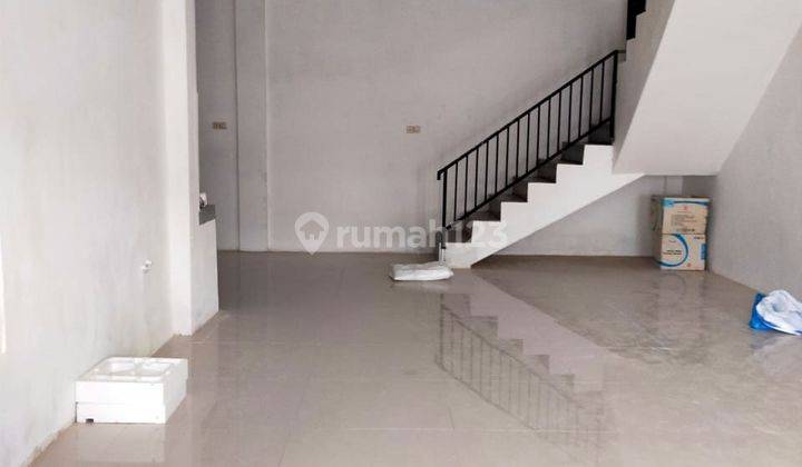 Rumah Nyaman Dan Luas Dekat Superindo Di Darmo Indah Selatan  2