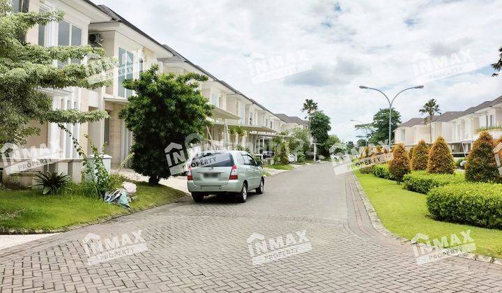 RUMAH BAGUS TERAWAT SIAP HUNI DEKAT PTC MALL DI PERUMAHAN ELIT PAKUWON INDAH SURABAYA' 9