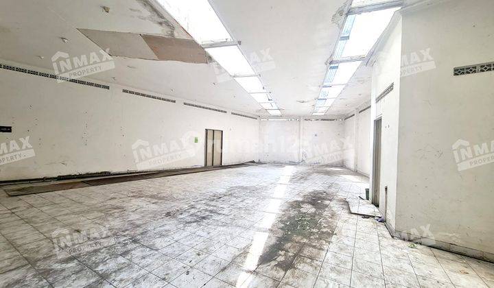 TEMPAT USAHA STRATEGIS DAN LUAS DI KAWASAN HERITAGE BASUKI RAHMAT  6