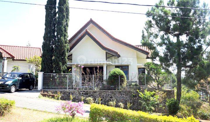 RUMAH VILLA PANDERMAN HILL,BATU ,NYAMAN VIEW GUNUNG, DEKAT AMARTA HILL DAN GOLDEN TULIP HOTEL & RESORT 1