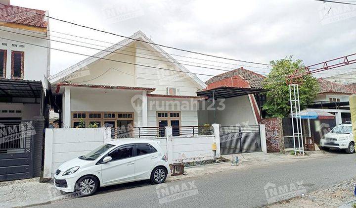 RUMAH SIAP HUNI BERSIH DAN TERAWAT DEKAT SMAK SANTA MARIA MALANG 1