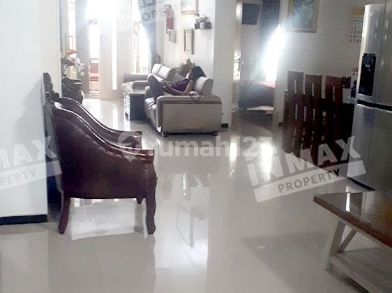 TWO-STORY HOUSE, JANTI GARDEN, SUKUN MALANG, WIDE STREET ROW 2