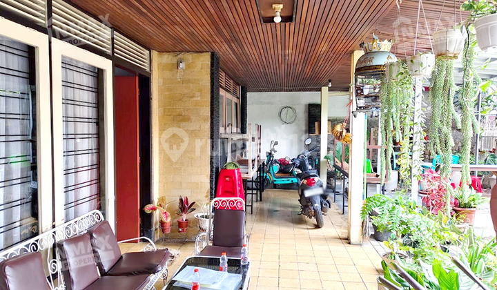 House on Pulau Pulau Street suitable for Business Near Large Market, Sman 5, Rsi Aisyiyah 2