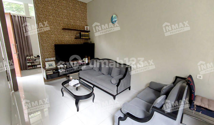 Shanta Griya Beautiful Minimalist House Near Ub, Polinema, Business and Culinary Center 2