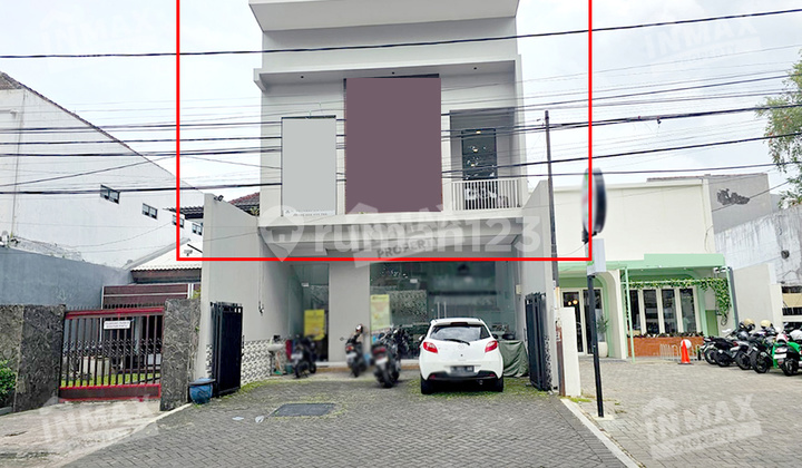 Business Space with Wide Road Access, Near ******** Ijen Mountain Range