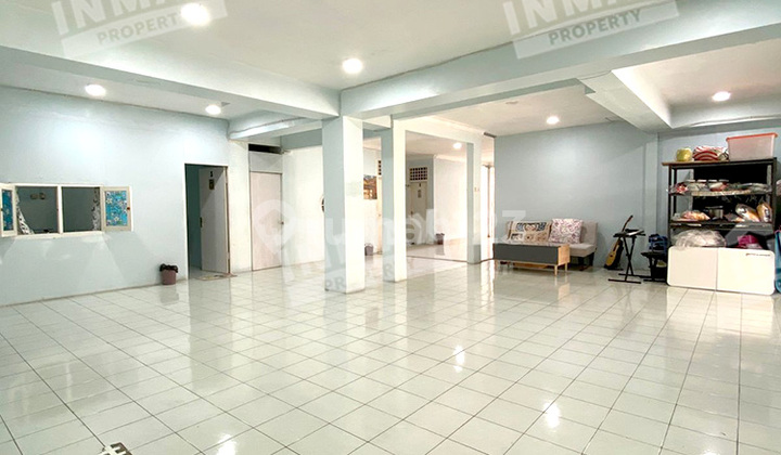 Rumah Hook Araya Malang, Semi Furnish, Bisa Untuk Usaha, Shm,dekat Plaza Araya 2