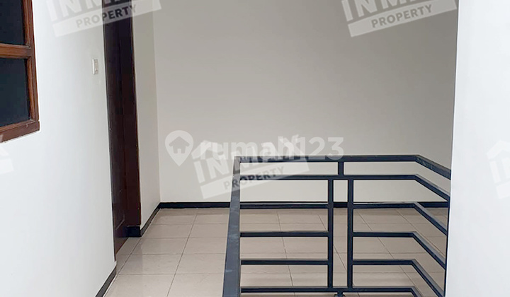 Greenwood Golf Araya 4 Bedroom House for Rent Near Binus University and Toll Road 2