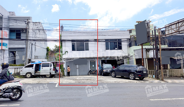 6-Wide Shophouse on Dewi Sartika Street, Batu, Near Among Tani Central Market and Jatim Park 2.
