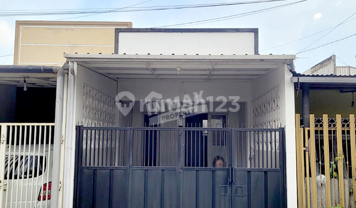 Minimalist Rental House on Jalan Pulau Pulau, Near RSI Aisyiyah, SMAN 5, SMKN 4, and Pasar Besar Malang Minimalist Rental House on Jalan Pulau Pulau, Near RSI Aisyiyah, SMAN 5, SMKN 4, and Pasar Besar Malang