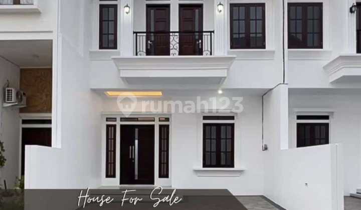 For Sale 2-Story House + Ready-to-Live-In Rooftop in Cilandak