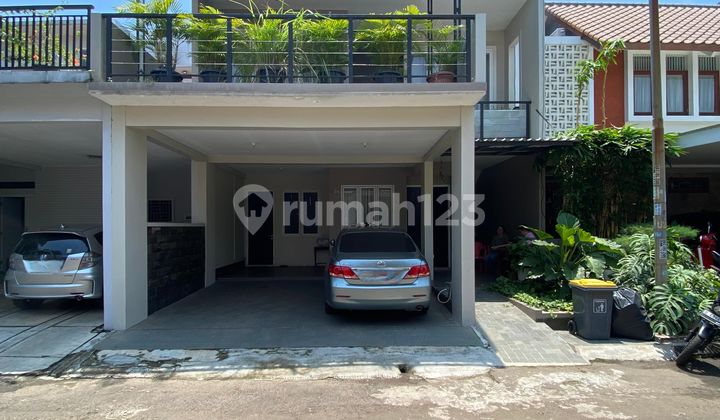 Rumah Modern Tropis Tanah Luas Dalam Cluster Di Perumahan Cibubur Rumah Modern Tropis Tanah Luas Dalam Cluster Di Perumahan Cibubur