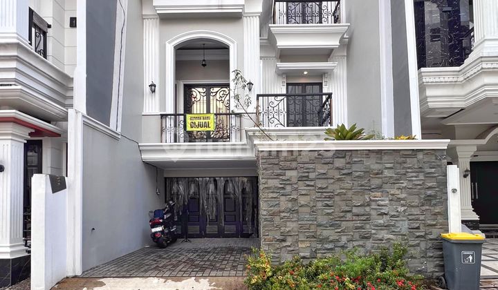 For Sale 3-Story Luxury House Ready to Occupy in a Compound in Jagakarsa