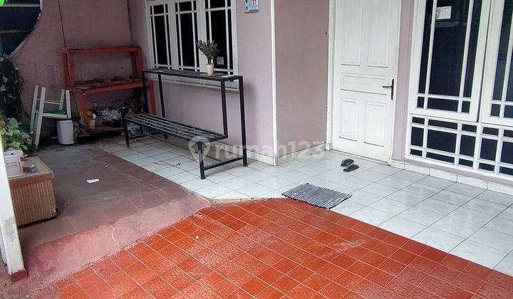 Rumah Bagus Disewakan Siap Huni Dekat Jalan Raya Condet Jakarta  2