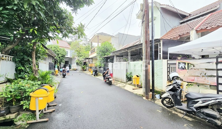 Good House Ready to Occupy Mahkota Simprug Complex Ciledug Tangerang 2