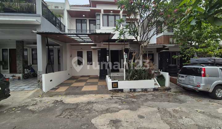 Ready-to-Occupy House in Srengseng Sawah Jagakarsa Complex, Jakarta 2