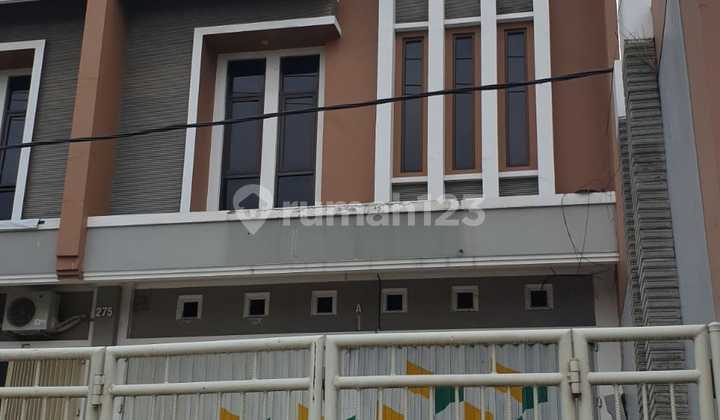 Ruko Strategis Cocok untuk Berbagai Usaha 2