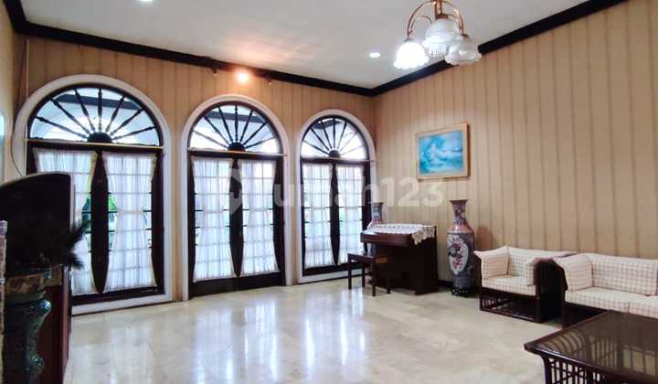 Rumah Classic Di Jalan Tumpang Semarang Atas Gajahmungkur  1