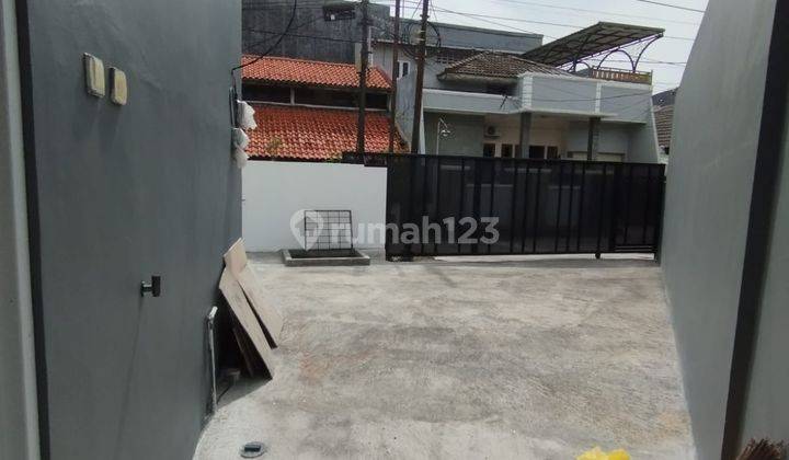 Dijual Rumah Cantik Minimalis Modern di Jl. Nawang Sari Semarang Utara 11.800 aud  2