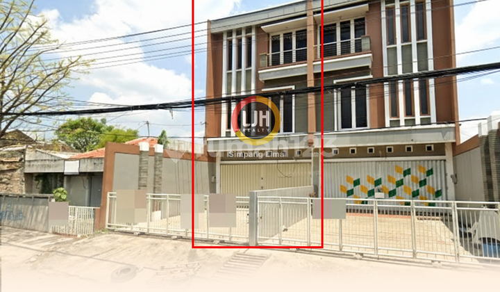 Ruko Strategis Cocok untuk Berbagai Usaha 1