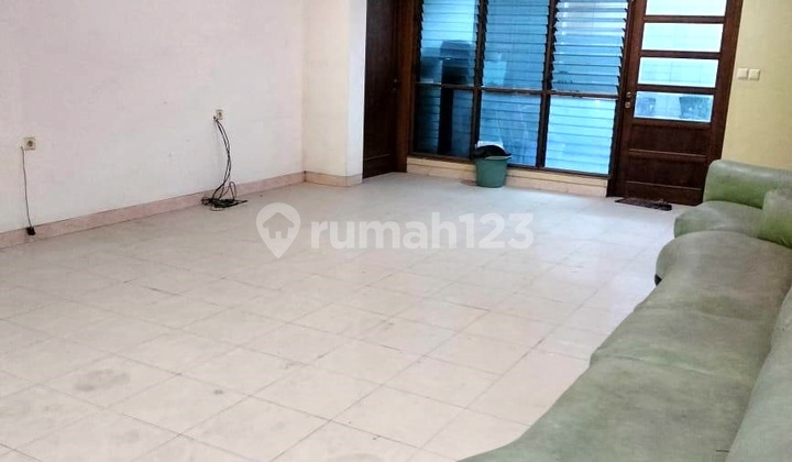 Dijual rumah nyaman di Krakatau 1