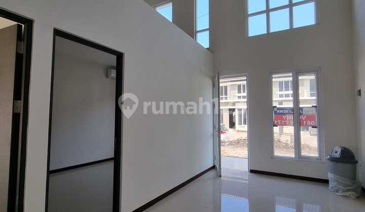 Rumah tengah kota Semarang strategis siap pakai dekat mall The Park Disewakan Di Madukoro Regency, Semarang Tengah (12.290-AUD) 1