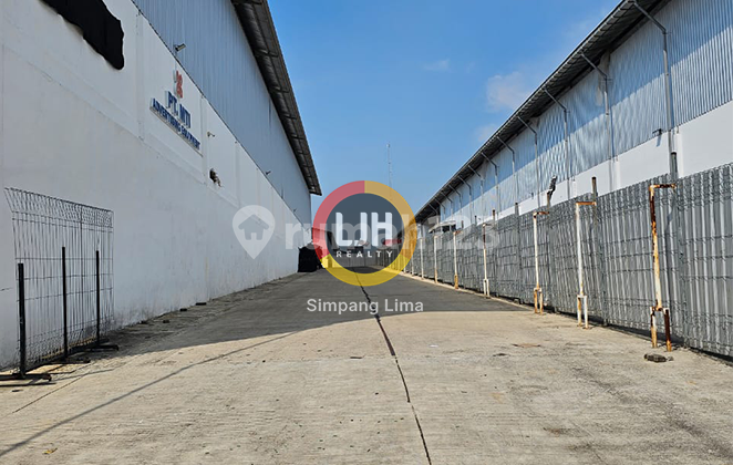For Rent: Spacious and strategic warehouse with HGB in Boja, Semarang 2