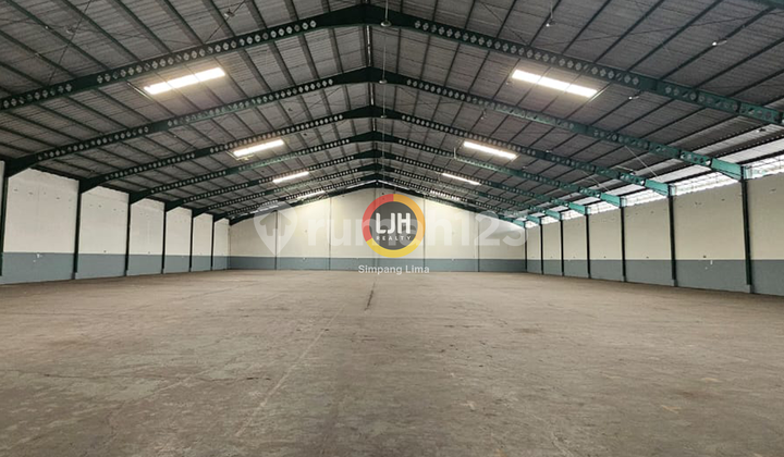 For Rent Large Warehouse For Sale in Kic Gatot Subroto Ngaliyan - Land Area 2,975 M² Building Area 2,400 M² 2
