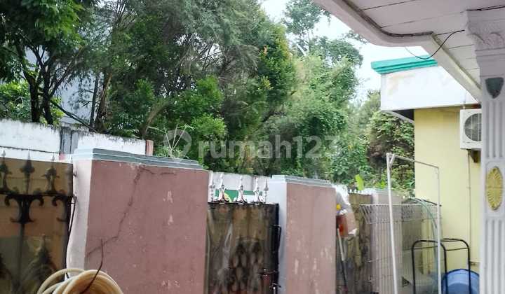 For Sale 2-Story House 8 Rooms SHM Serpong South Tangerang 2