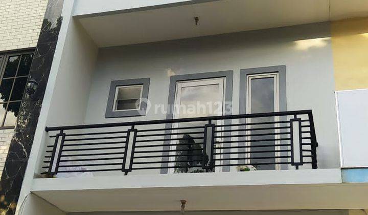 Dijual Ruko 3 Lantai Sudah Renovasi 300 M Bsd Tangerang Selatan 2