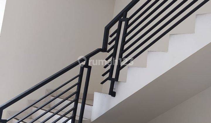 Dijual Ruko 3 Lantai Sudah Renovasi 300 M Bsd Tangerang Selatan 10