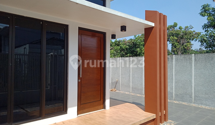 Dijual Rumah Bagus Strategis 2 Lantai Shm Tangerang Selatan