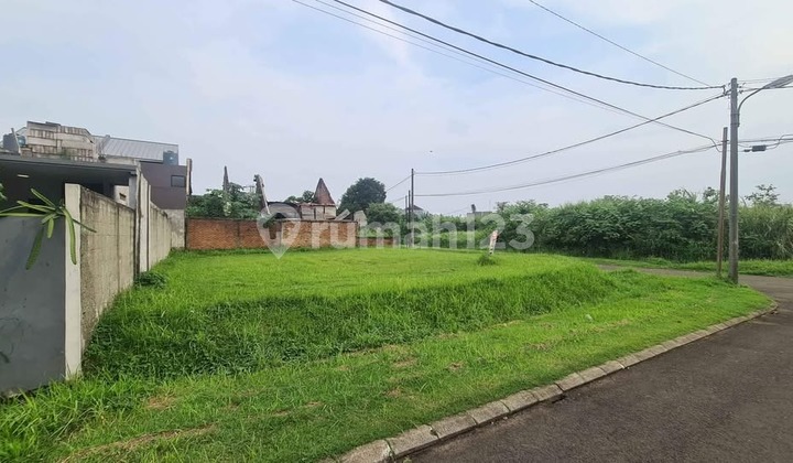For Sale: Telaga Kahuripan Bogor Hook Plots