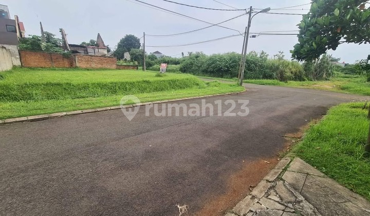 For Sale: Telaga Kahuripan Bogor Hook Plots