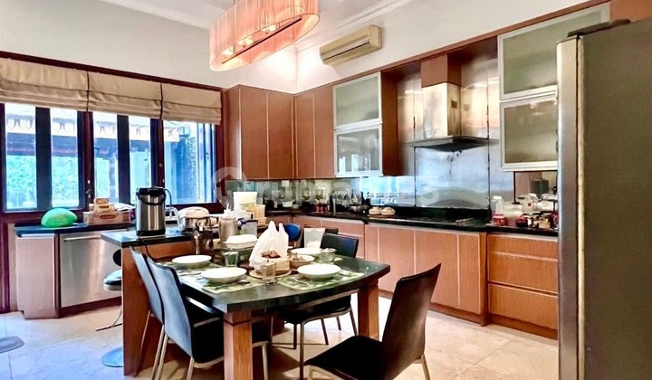 Menteng - [For Sale]: Rumah Mewah, Tanah Luas, Bangunan Besar, Kawasan Elit di Menteng 5