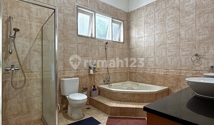 House For Sale - [cipete]rumah 1 Lantai Terawat, Tanah Luas, Halaman Hijau Dan Swimming Pool 7