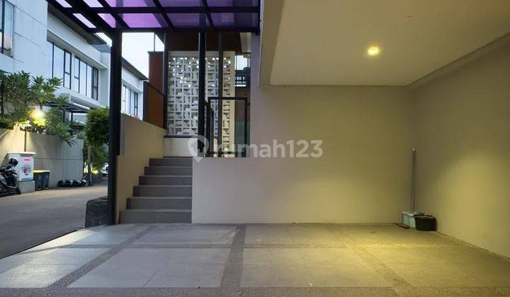 Cilandak - [for Sale]: Rumah Baru Terawat Dan Siap Huni, Dalam Tonwhouse, Dekat Pintu Toll 2