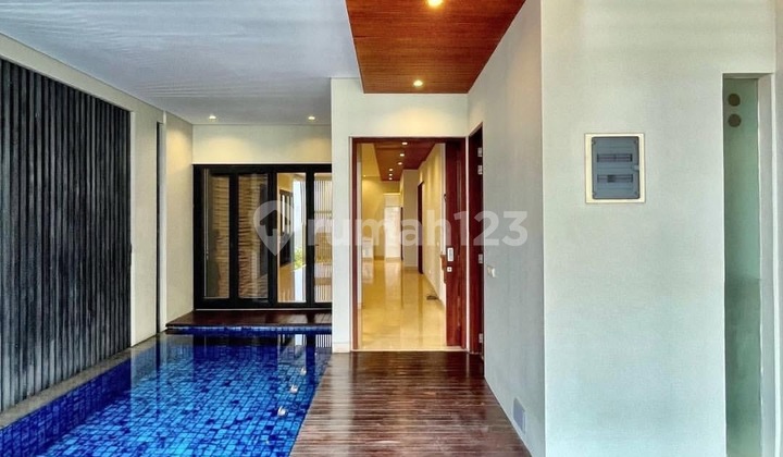 Cilandak - [For Sale] Rumah 3 Lantai Dalam Townhouse, Belakang Citos, Semi Furnished Private Pool 9