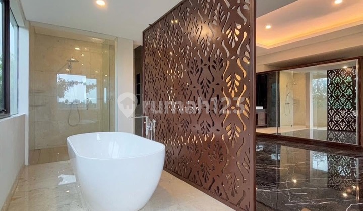 Kemang - [For Sale]: Rumah Mewah, Bangunan Besar dan Siap Huni, Private Pool 7