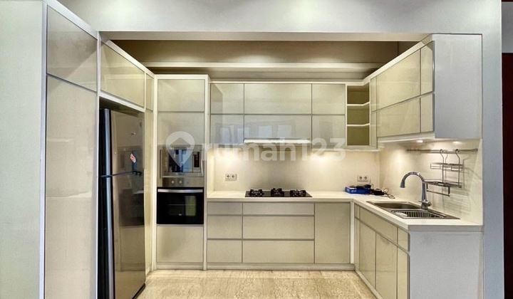 Cilandak - [For Sale] Rumah 3 Lantai Dalam Townhouse, Belakang Citos, Semi Furnished Private Pool 3