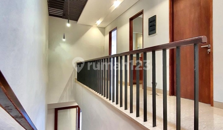 Cilandak - [For Sale] Rumah 3 Lantai Dalam Townhouse, Belakang Citos, Semi Furnished Private Pool 5