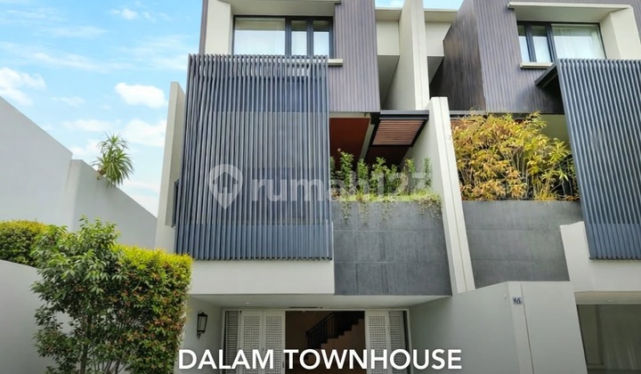 Cilandak - [For Sale] Rumah 3 Lantai Dalam Townhouse, Belakang Citos, Semi Furnished Private Pool 1