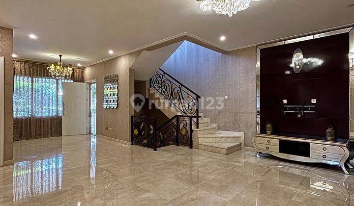 Lebak Bulus - (for Sale) : Bangunan American Classic Baru, Fasilitas Lengkap, Full Furnished 4